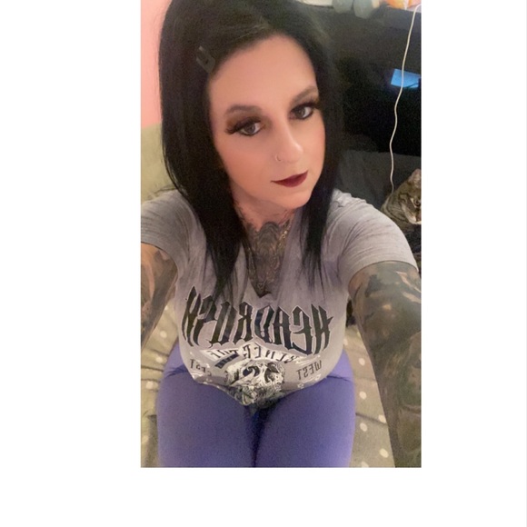 Meet your Posher, Lori - Picture 3 of 6